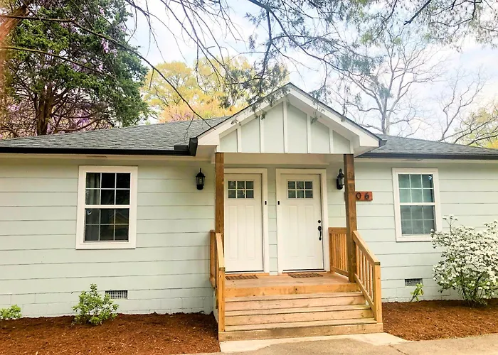 Renovated Space Close To Downtown - A