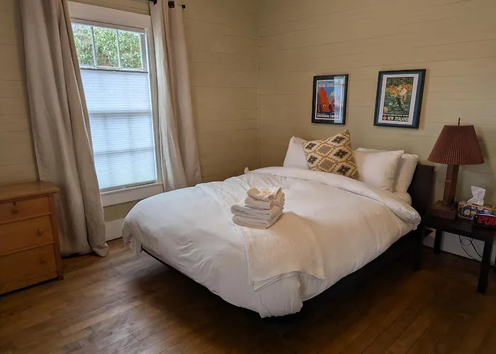 Historic Durham Mill House Cozy 2Br Retreat